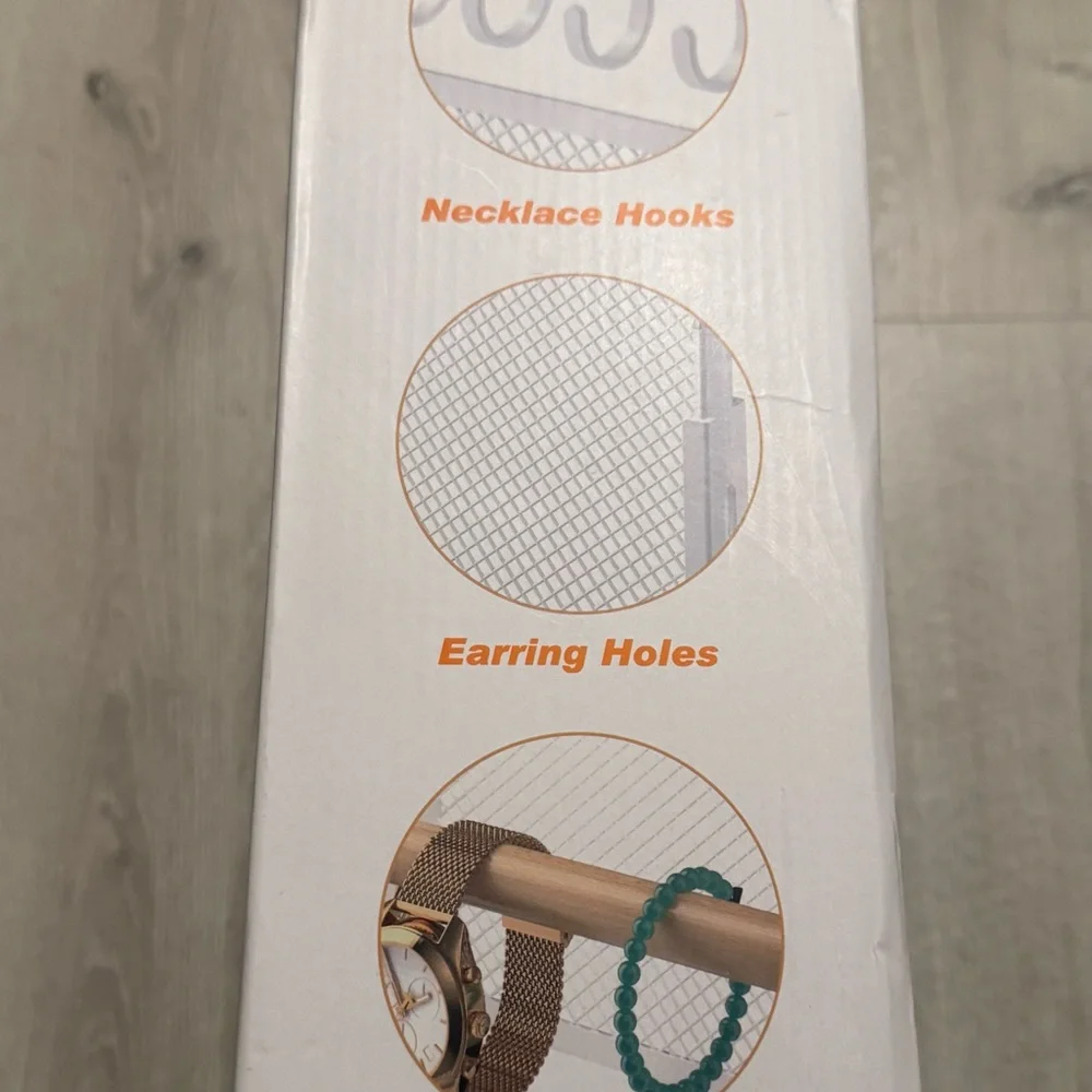 NWT Jewelry Organizer Stand | White + Wood Color Scheme